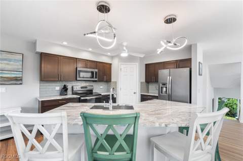 241 Violet Dr, Sanibel FL - photo 17 of 50