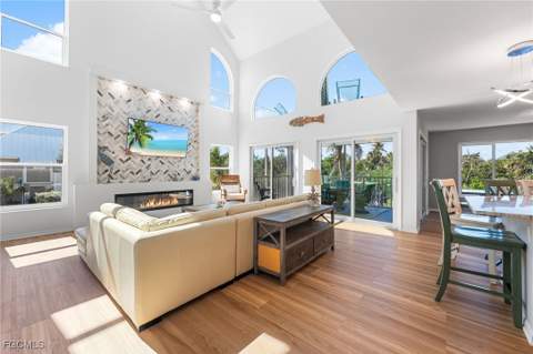 241 Violet Dr, Sanibel FL - photo 6 of 50