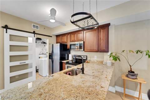 6450 Aragon Way 202, Fort Myers FL - photo 16 of 24