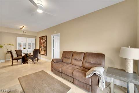 6450 Aragon Way 202, Fort Myers FL - photo 19 of 24