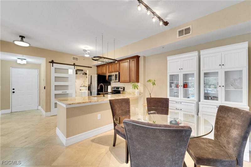 2 bedroom Condominium at 6450 Aragon Way 202, Tuscany Gardens, Fort Myers — photo 3
