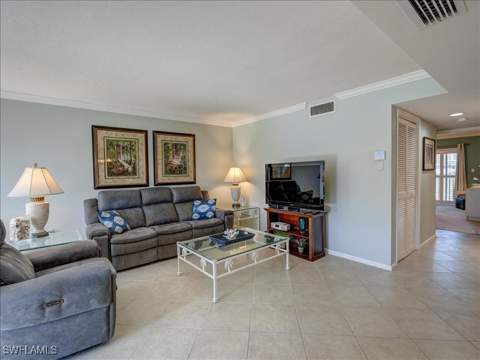 3200 Gulf Shore Blvd N 204, Naples FL - photo 7 of 29