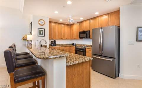 5781 Cape Harbour Dr 1308, Cape Coral FL - photo 7 of 37