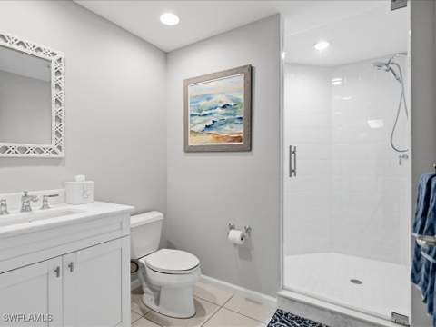 445 Cove Tower Dr 704, Naples FL - photo 15 of 33