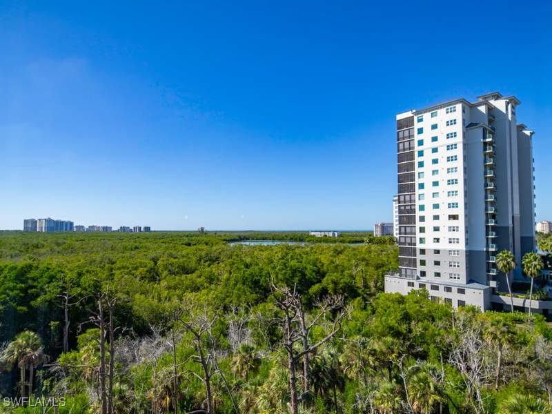 3 bedroom Condominium at 445 Cove Tower Dr 704, Montego At Cove Towers, Naples — photo 4