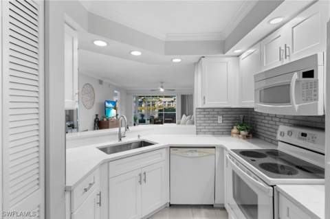 816 Gulf Pavilion Dr 102, Naples FL - photo 10 of 39