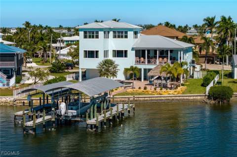 3807 San Carlos Dr, St James City FL - photo 8 of 50