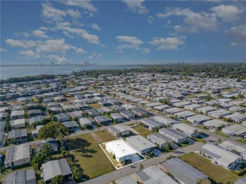 5508 Colonial Rd, North Fort Myers FL - photo 24 of 29