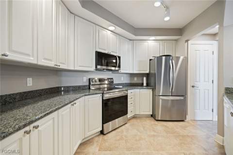 2825 Palm Beach Blvd 513, Fort Myers FL - photo 7 of 50
