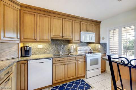 200 Periwinkle Way 214, Sanibel FL - photo 14 of 38