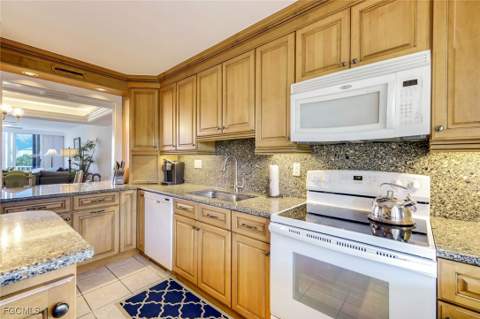 200 Periwinkle Way 214, Sanibel FL - photo 15 of 38