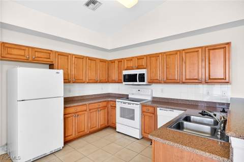 11865 Bayport Ln 1201, Fort Myers FL - photo 12 of 50
