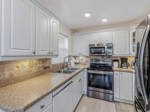 1146 Bald Eagle Dr D8, Marco Island FL - photo 6 of 19