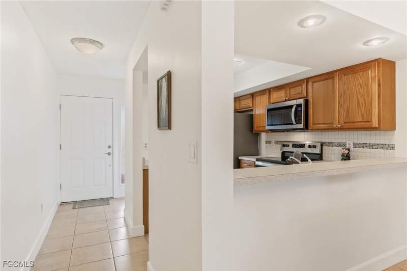 2 bedroom Condominium at 309 Cape Coral Pkwy W 206, Cape Coral, Cape Coral — photo 2