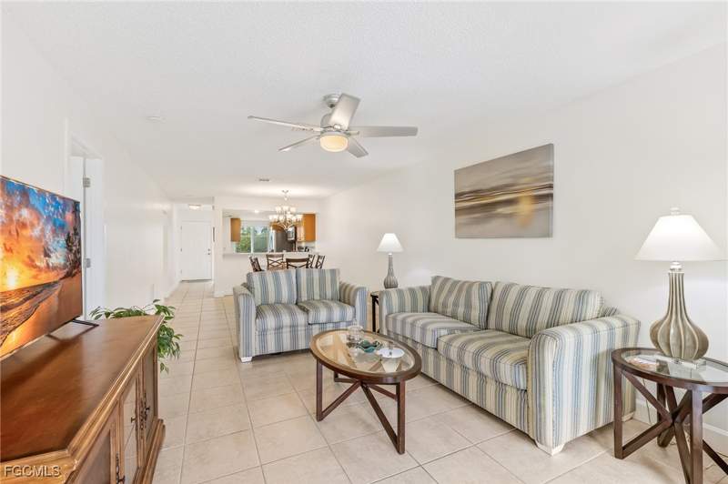 2 bedroom Condominium at 309 Cape Coral Pkwy W 206, Cape Coral, Cape Coral — photo 3