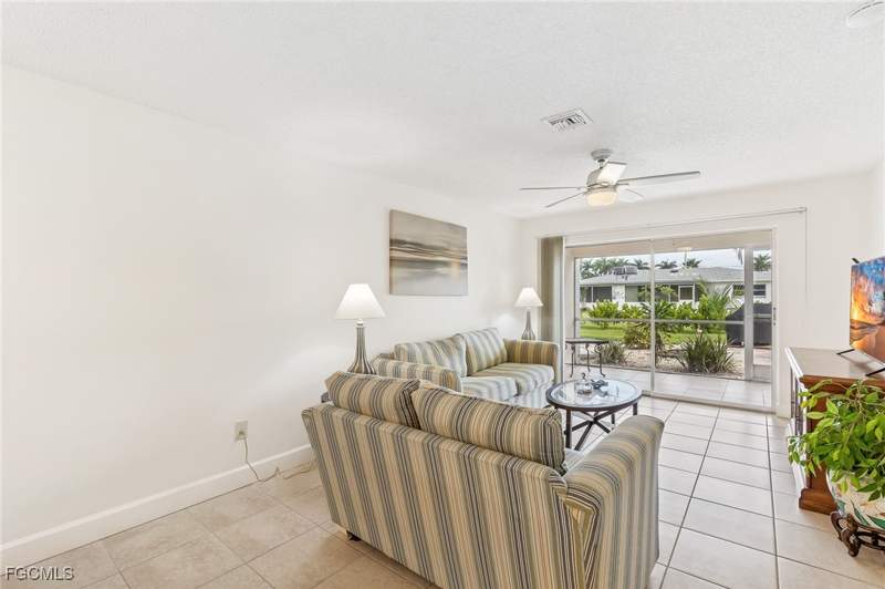 2 bedroom Condominium at 309 Cape Coral Pkwy W 206, Cape Coral, Cape Coral — photo 4