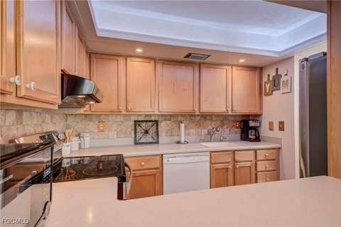 5441 Peppertree Dr 5, Fort Myers FL - photo 16 of 34