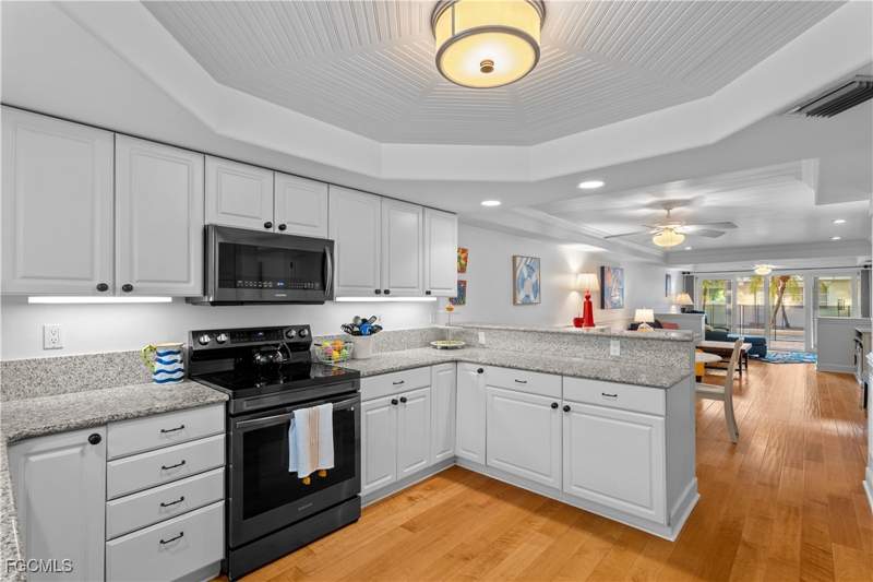 2 bedroom Condominium at 320 14th Ave S 320C, Aqualane Manor, Naples — photo 5