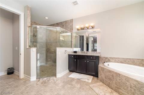 3040 Scarlet Oak Pl, North Fort Myers FL - photo 17 of 46