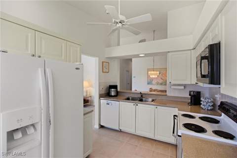 7360 Glenmoor Ln 4306, Naples FL - photo 10 of 45