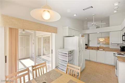 7360 Glenmoor Ln 4306, Naples FL - photo 13 of 45