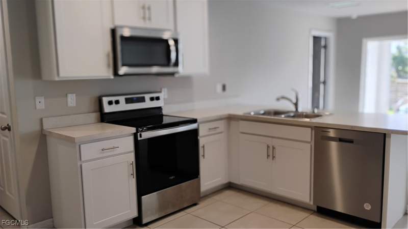 3 bedroom SingleFamilyResidence at 2819 43rd St W, Lehigh Acres, Lehigh Acres — photo 2