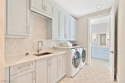 544 13th Ave S, Naples FL - photo 15 of 35