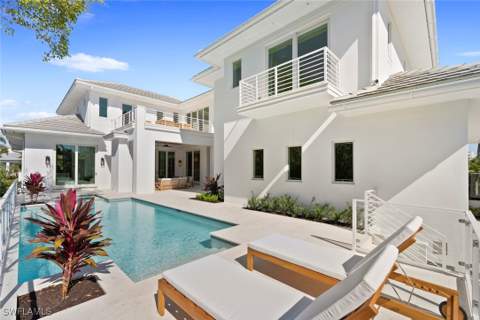 544 13th Ave S, Naples FL - photo 17 of 35
