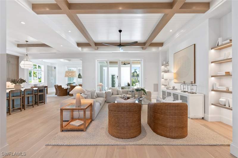 5 bedroom SingleFamilyResidence at 544 13th Ave S, Olde Naples, Naples — photo 2