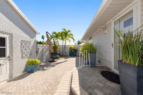 15371 River Vista Dr 801, North Fort Myers FL - photo 7 of 32