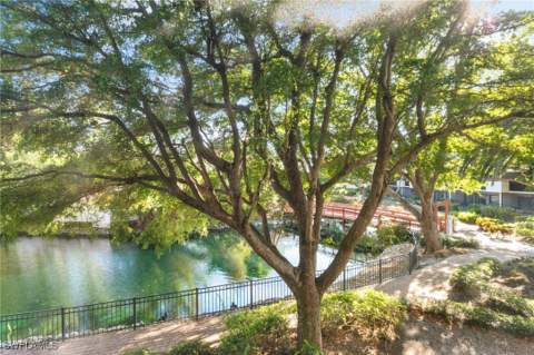 600 Neapolitan Way 257, Naples FL - photo 20 of 35