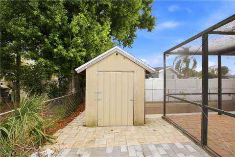 1736 Bonnie Ct, Fort Myers FL - photo 22 of 27