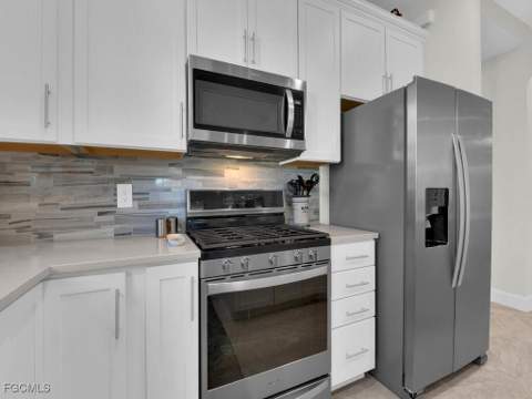 17300 Corsini Dr, Fort Myers FL - photo 8 of 47