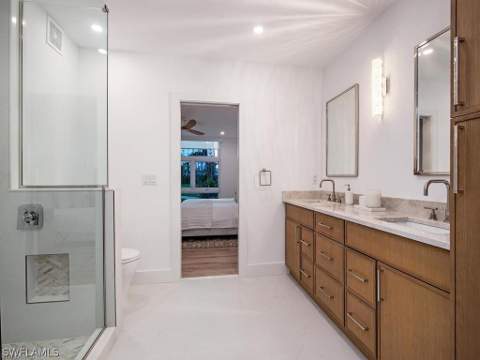 400 Park Shore Dr 102, Naples FL - photo 10 of 27