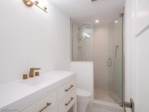 400 Park Shore Dr 102, Naples FL - photo 16 of 27