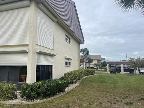5770 Trailwinds Dr 211, Fort Myers FL - photo 14 of 36
