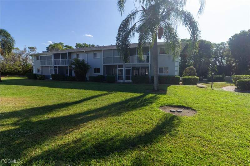 2 bedroom Condominium at 8200 Summerlin Village Cir 101, Summerlin Village Condo, Fort Myers — photo 3
