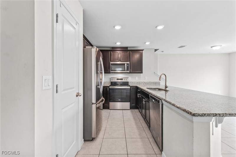 3 bedroom Townhouse at 6390 Brant Bay Blvd 108, Bayshore Commons, North Fort Myers — photo 4