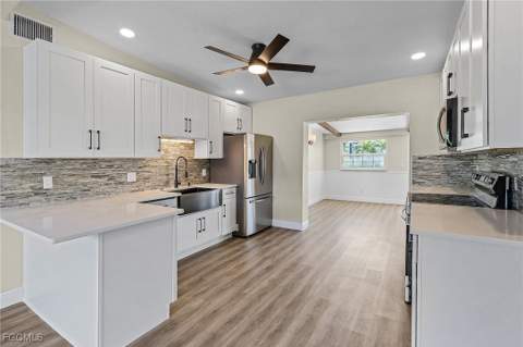 2390 Oleander St, St James City FL - photo 11 of 36