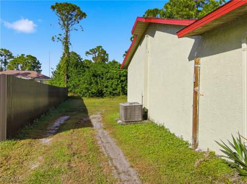 2802 2nd St SW, Lehigh Acres FL - photo 22 of 33