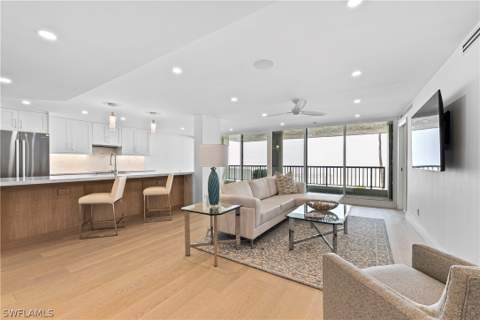 2388 Gulf Shore Blvd N 204, Naples FL - photo 7 of 38