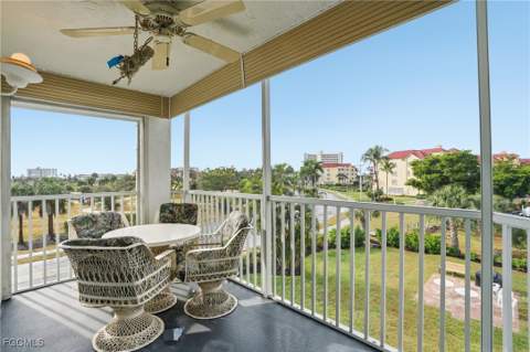 4591 Bay Beach Ln 294, Fort Myers Beach FL - photo 17 of 50