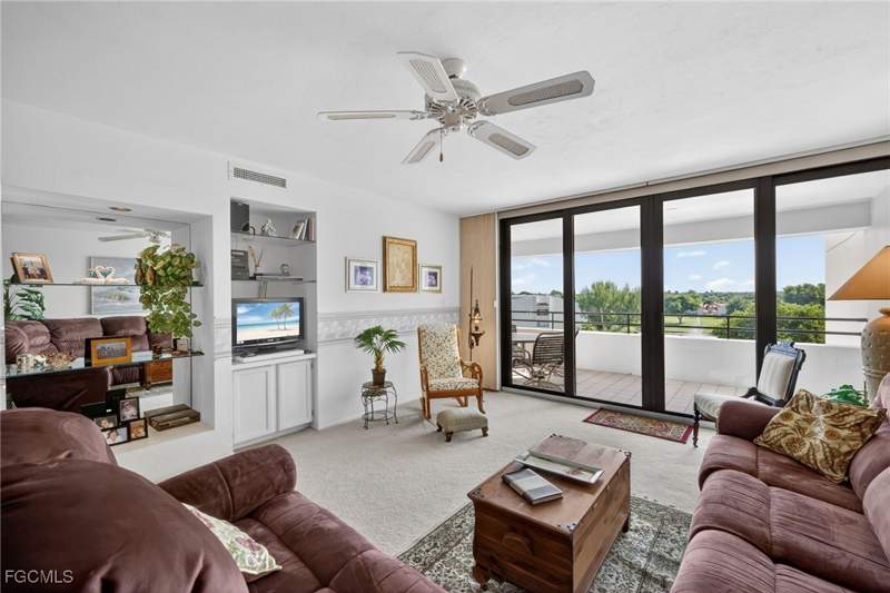 2 bedroom Condominium at 5260 S Landings Dr 502, Ariel, Fort Myers — photo 2