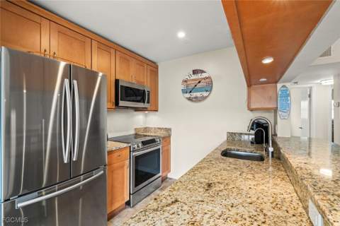 601 Periwinkle Way D5, Sanibel FL - photo 14 of 44
