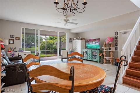 5697 Cove Cir 42, Naples FL - photo 7 of 13