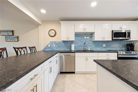 843 SE 46th Ln 6, Cape Coral FL - photo 11 of 48