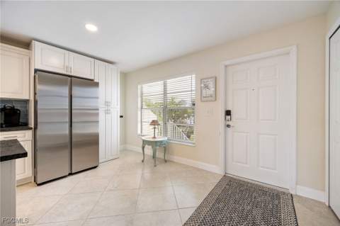 843 SE 46th Ln 6, Cape Coral FL - photo 6 of 48