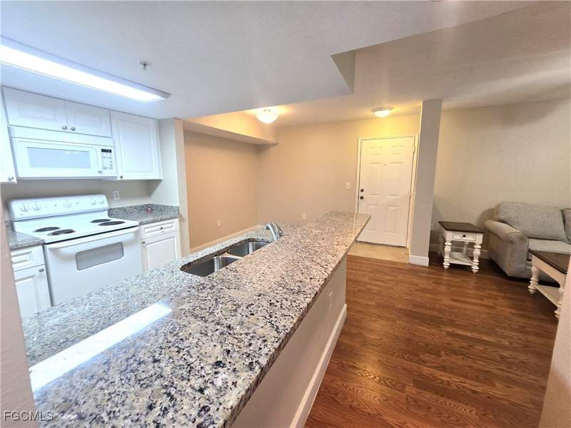 2 bedroom Condominium at 4122 Residence Dr 108, The Residence, Fort Myers — photo 3