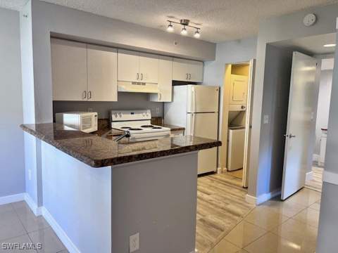 1185 Wildwood Lakes Blvd 101, Naples FL - photo 11 of 44