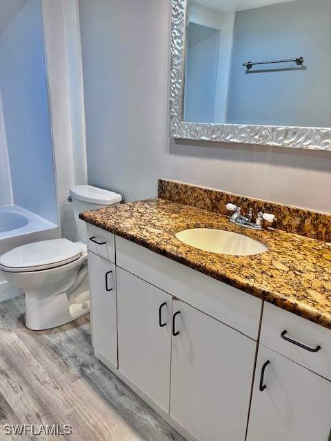 1185 Wildwood Lakes Blvd 101, Naples FL - photo 20 of 44